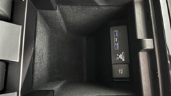 2020 (70) LAND ROVER RANGE ROVER EVOQUE 2.0 D180 S 5dr Auto 5556408