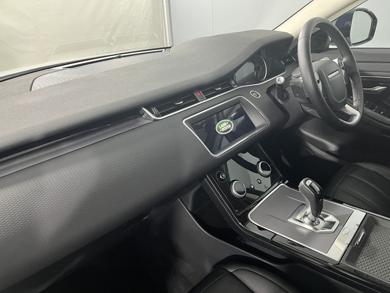 2020 (70) LAND ROVER RANGE ROVER EVOQUE 2.0 D180 S 5dr Auto 5556384