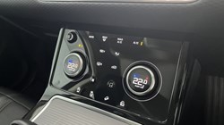 2020 (70) LAND ROVER RANGE ROVER EVOQUE 2.0 D180 S 5dr Auto 5556406