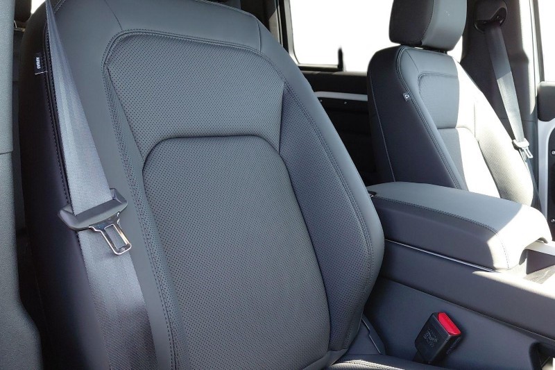  LAND ROVER DEFENDER 3.0 D250 X-Dynamic SE 110 5dr Auto 5329139