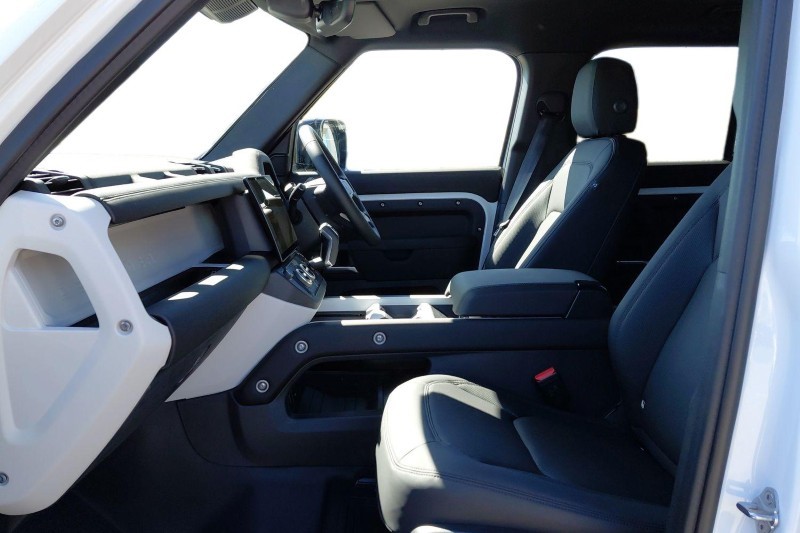  LAND ROVER DEFENDER 3.0 D250 X-Dynamic SE 110 5dr Auto 5329117