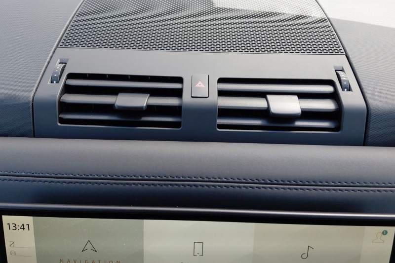  LAND ROVER DEFENDER 3.0 D250 X-Dynamic SE 110 5dr Auto 5329147