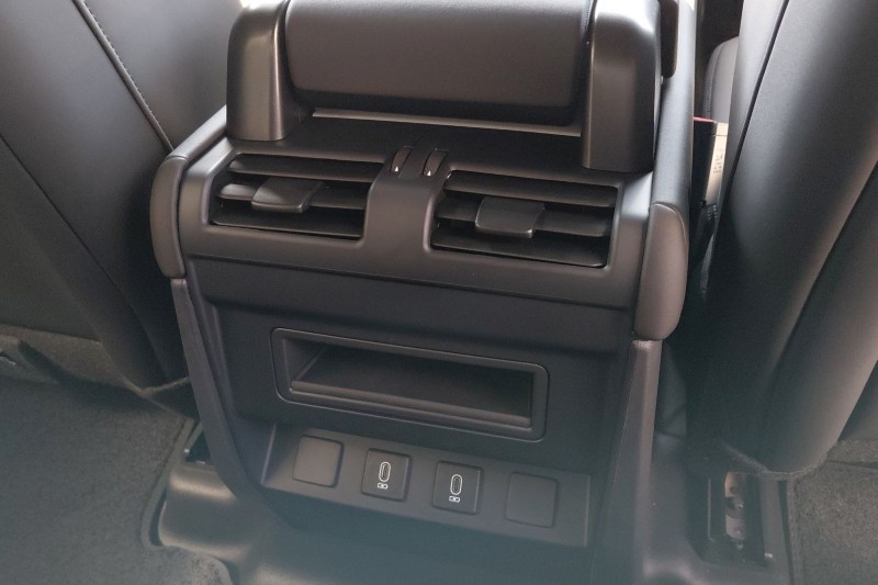  LAND ROVER DEFENDER 3.0 D250 X-Dynamic SE 110 5dr Auto 5329132