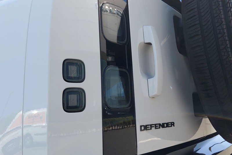  LAND ROVER DEFENDER 3.0 D250 X-Dynamic SE 110 5dr Auto 5329133