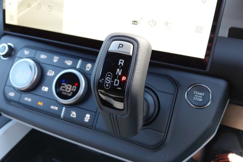  LAND ROVER DEFENDER 3.0 D250 X-Dynamic SE 110 5dr Auto 5329127