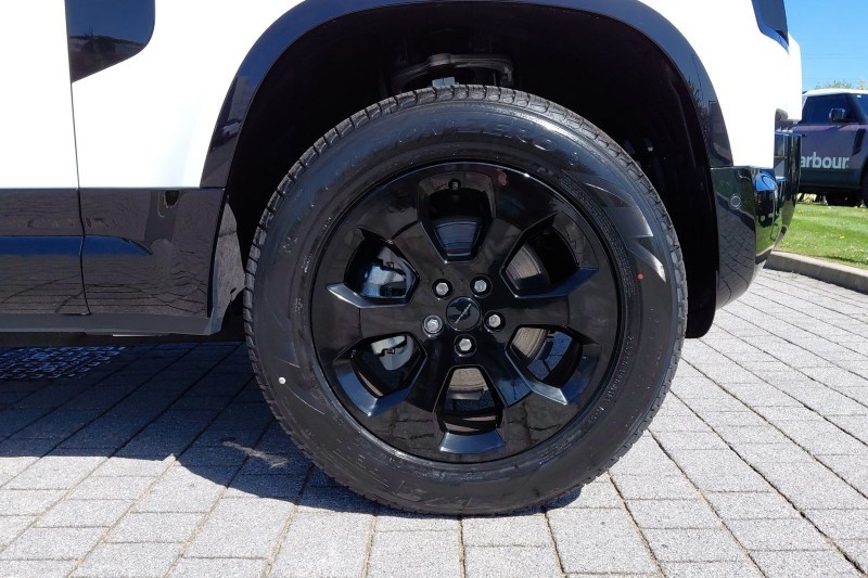  LAND ROVER DEFENDER 3.0 D250 X-Dynamic SE 110 5dr Auto 5329122