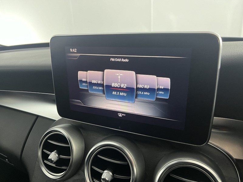 2018 (18) MERCEDES-BENZ C CLASS C250d AMG Line Premium Plus 4dr 9G-Tronic 5554096