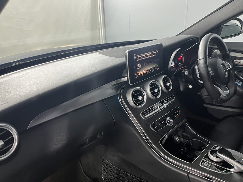 2018 (18) MERCEDES-BENZ C CLASS C250d AMG Line Premium Plus 4dr 9G-Tronic 5554075
