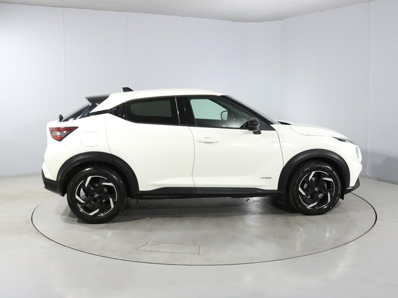 2022 (72) NISSAN JUKE 1.6 Hybrid N-Connecta 5dr Auto 5578056