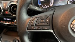 2022 (72) NISSAN JUKE 1.6 Hybrid N-Connecta 5dr Auto 5578075