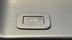 2025 (25) LAND ROVER RANGE ROVER EVOQUE 2.0 D200 Edition 5dr Auto 4960541