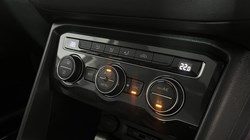 2019 (19) VOLKSWAGEN TIGUAN 2.0 TDi 150 Match 5dr 5710598