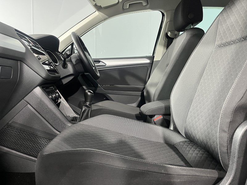 2019 (19) VOLKSWAGEN TIGUAN 2.0 TDi 150 Match 5dr 5710600