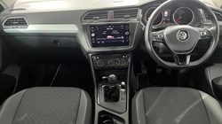 2019 (19) VOLKSWAGEN TIGUAN 2.0 TDi 150 Match 5dr 5710574