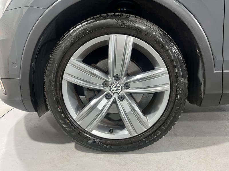 2019 (19) VOLKSWAGEN TIGUAN 2.0 TDi 150 Match 5dr 5710584