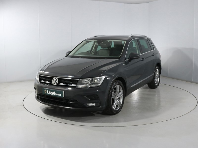 2019 (19) VOLKSWAGEN TIGUAN 2.0 TDi 150 Match 5dr 5710611