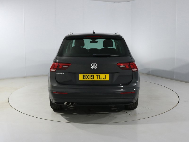 2019 (19) VOLKSWAGEN TIGUAN 2.0 TDi 150 Match 5dr 5710585