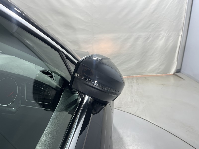 2019 (19) VOLKSWAGEN TIGUAN 2.0 TDi 150 Match 5dr 5710608