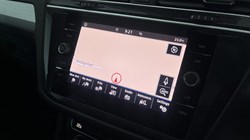 2019 (19) VOLKSWAGEN TIGUAN 2.0 TDi 150 Match 5dr 5710587