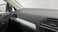 2019 (19) VOLKSWAGEN TIGUAN 2.0 TDi 150 Match 5dr 5710595