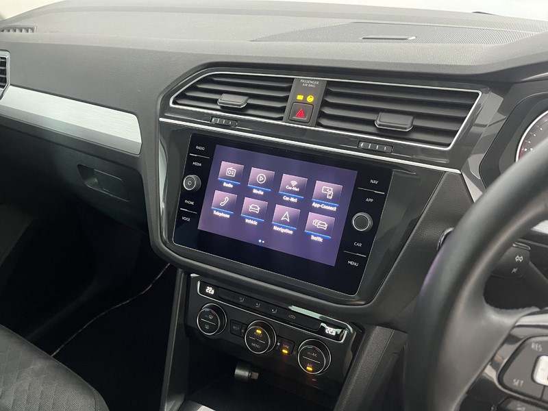 2019 (19) VOLKSWAGEN TIGUAN 2.0 TDi 150 Match 5dr 5710578