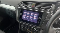 2019 (19) VOLKSWAGEN TIGUAN 2.0 TDi 150 Match 5dr 5710578