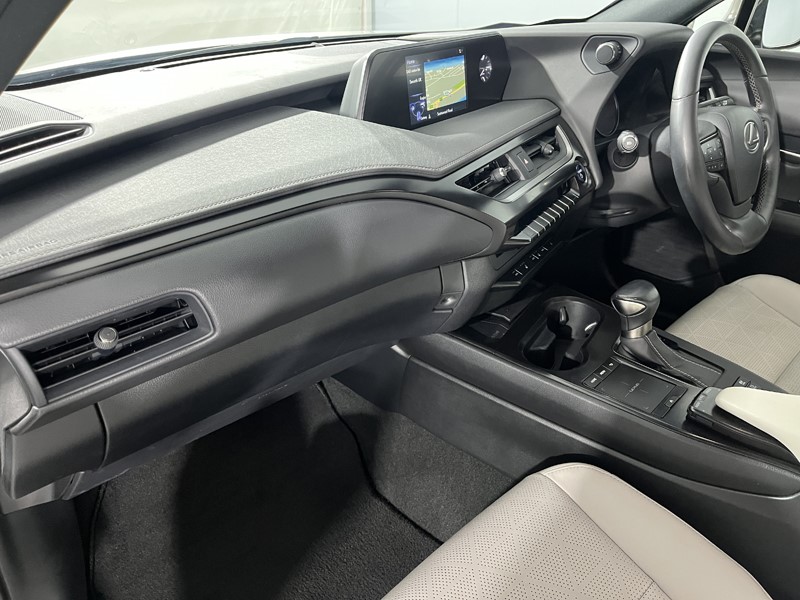 2020 (70) LEXUS UX 250h 2.0 5dr CVT [Nav] 5567252