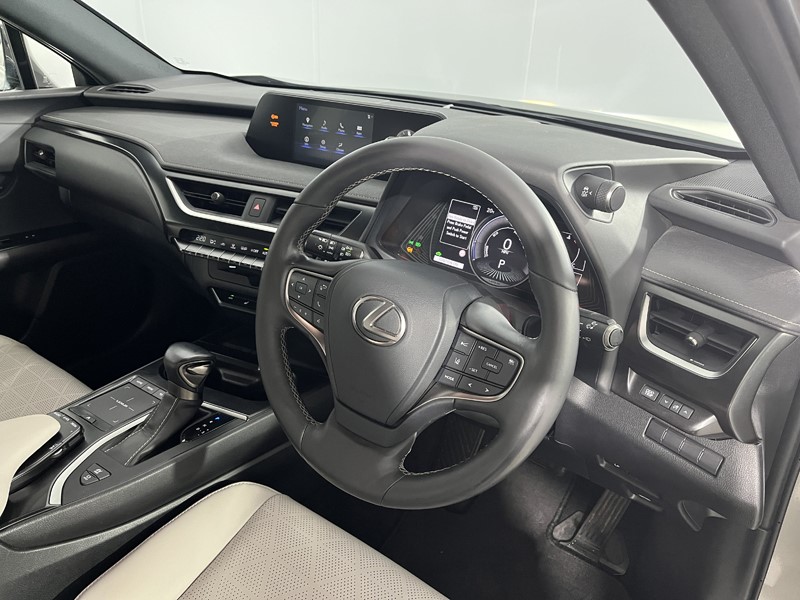 2020 (70) LEXUS UX 250h 2.0 5dr CVT [Nav] 5567251