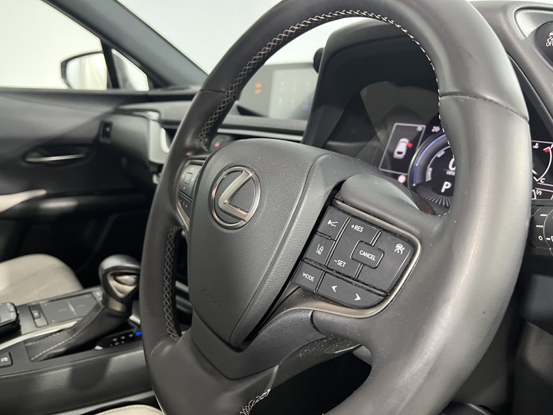 2020 (70) LEXUS UX 250h 2.0 5dr CVT [Nav] 5567265