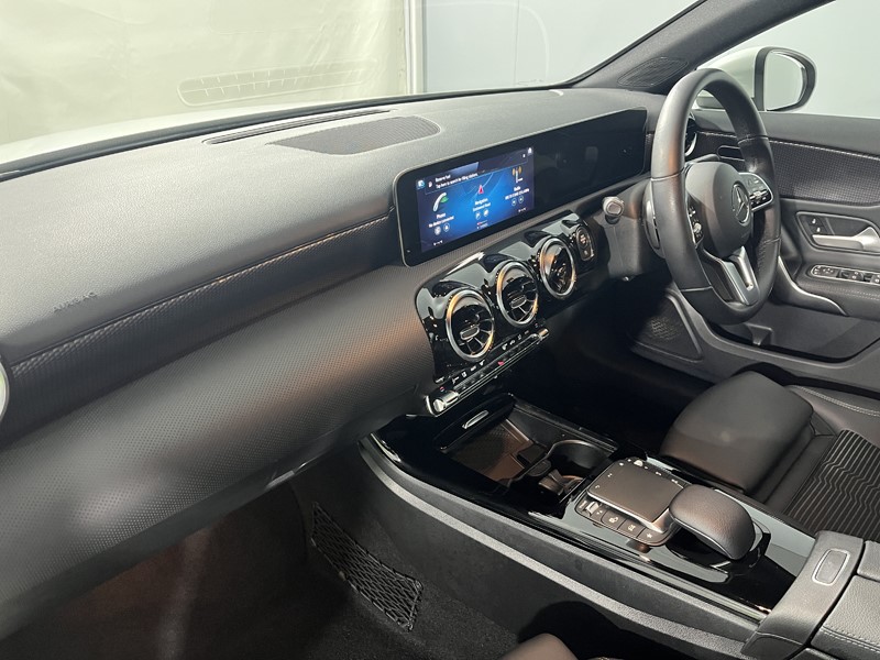2021 (21) MERCEDES-BENZ A CLASS A200 Sport Executive 5dr Auto 5573009