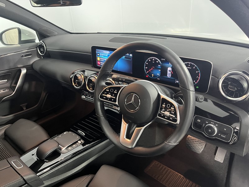 2021 (21) MERCEDES-BENZ A CLASS A200 Sport Executive 5dr Auto 5573008