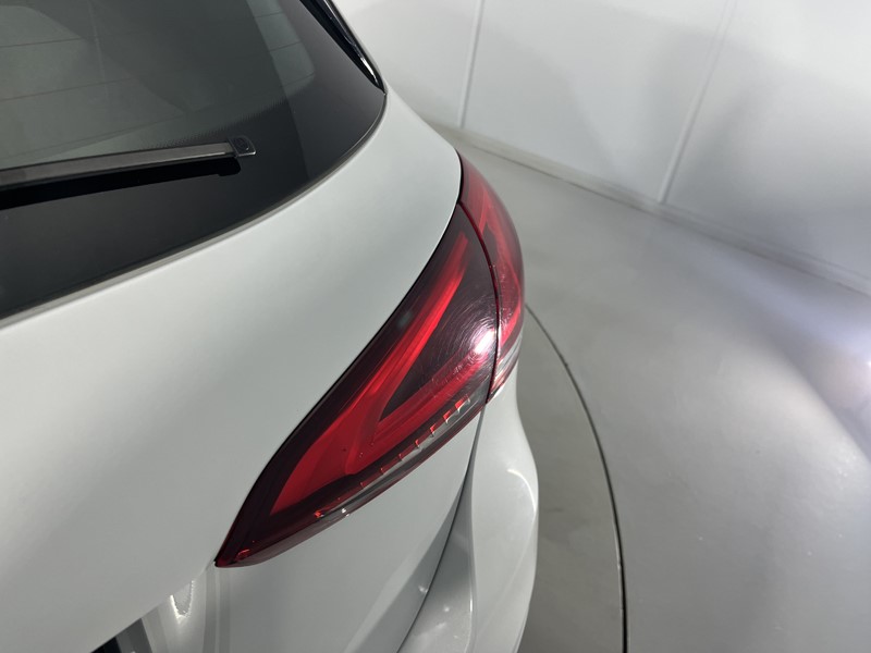 2021 (21) MERCEDES-BENZ A CLASS A200 Sport Executive 5dr Auto 5573042