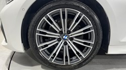 2019 (19) BMW 3 SERIES 320d M Sport 4dr 5571699