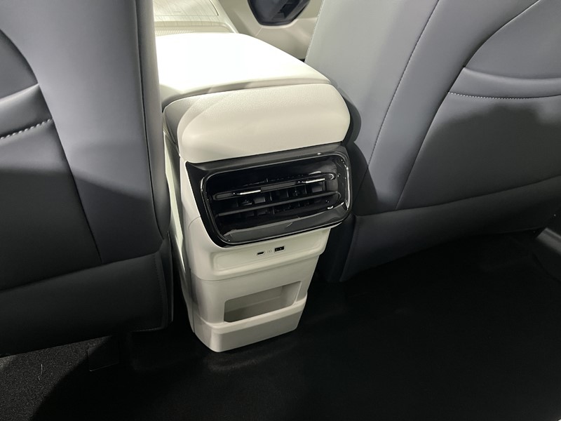 2026 (26) GEELY EX5 160kW Pro 60kWh 5dr Auto 5878916