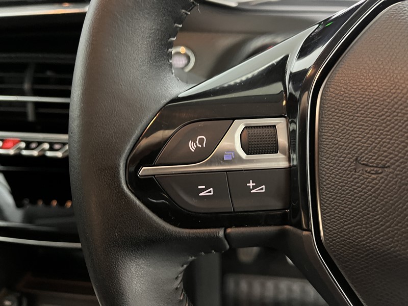 2021 (70) PEUGEOT 208 1.2 PureTech 100 Allure 5dr 5582855