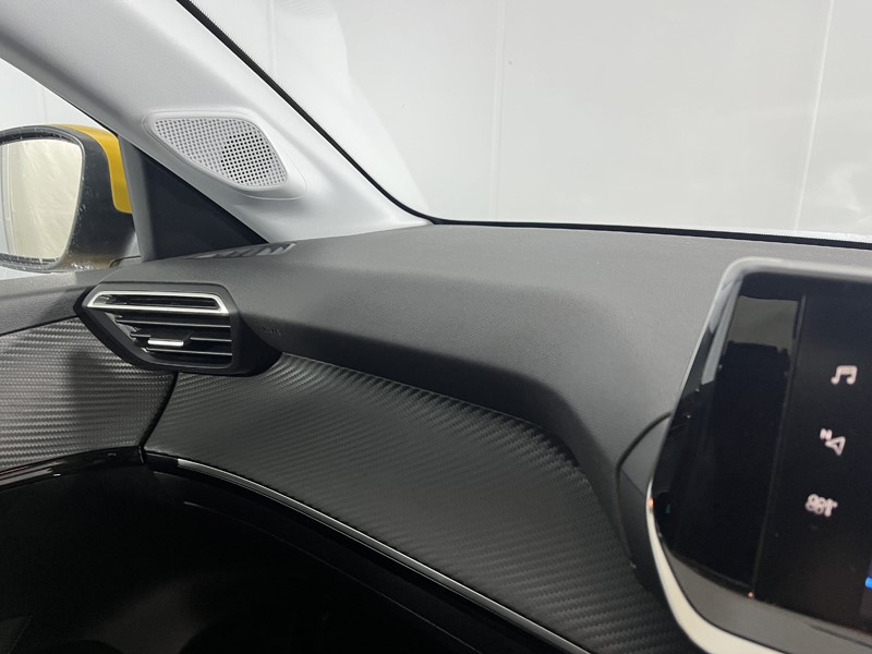 2021 (70) PEUGEOT 208 1.2 PureTech 100 Allure 5dr 5582858
