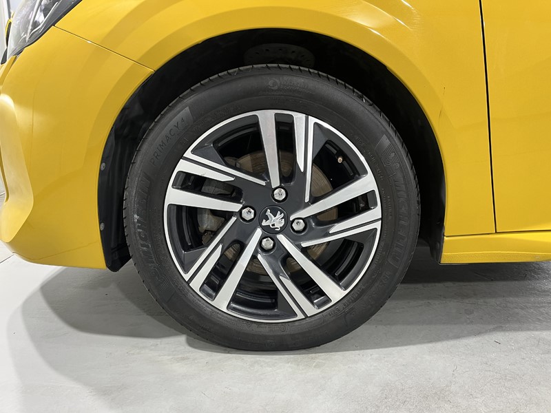 2021 (70) PEUGEOT 208 1.2 PureTech 100 Allure 5dr 5582849