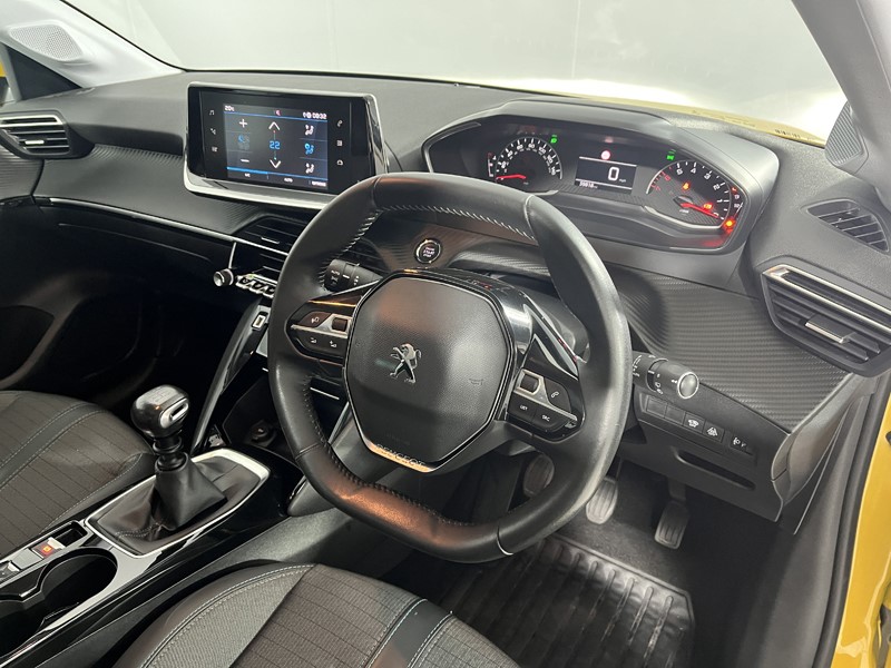 2021 (70) PEUGEOT 208 1.2 PureTech 100 Allure 5dr 5582841