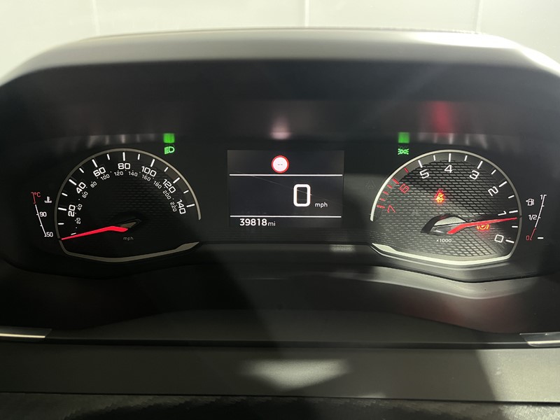 2021 (70) PEUGEOT 208 1.2 PureTech 100 Allure 5dr 5582844