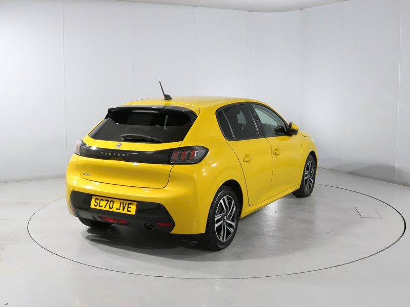 2021 (70) PEUGEOT 208 1.2 PureTech 100 Allure 5dr 5582874