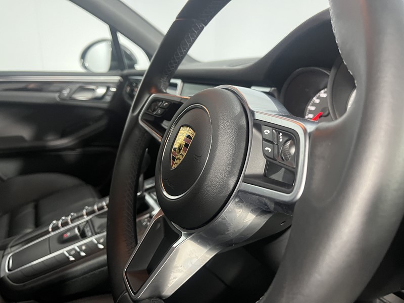 2020 (70) PORSCHE MACAN S 5dr PDK 5597561