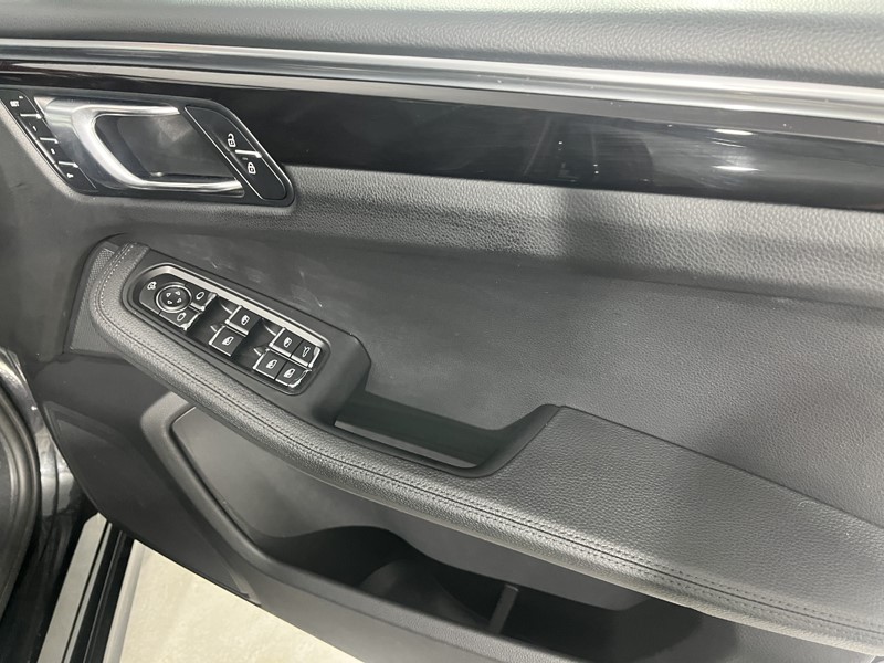2020 (70) PORSCHE MACAN S 5dr PDK 5597559