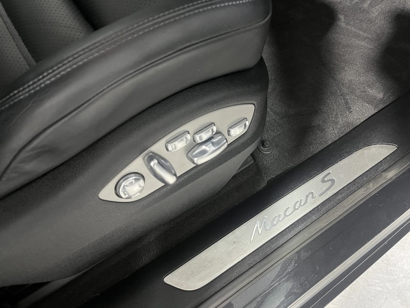 2020 (70) PORSCHE MACAN S 5dr PDK 5597558
