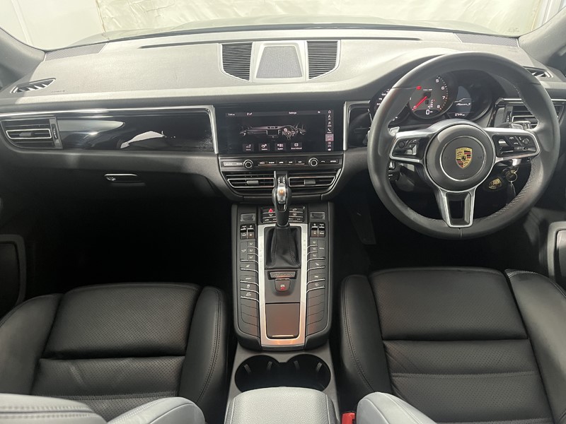 2020 (70) PORSCHE MACAN S 5dr PDK 5597543
