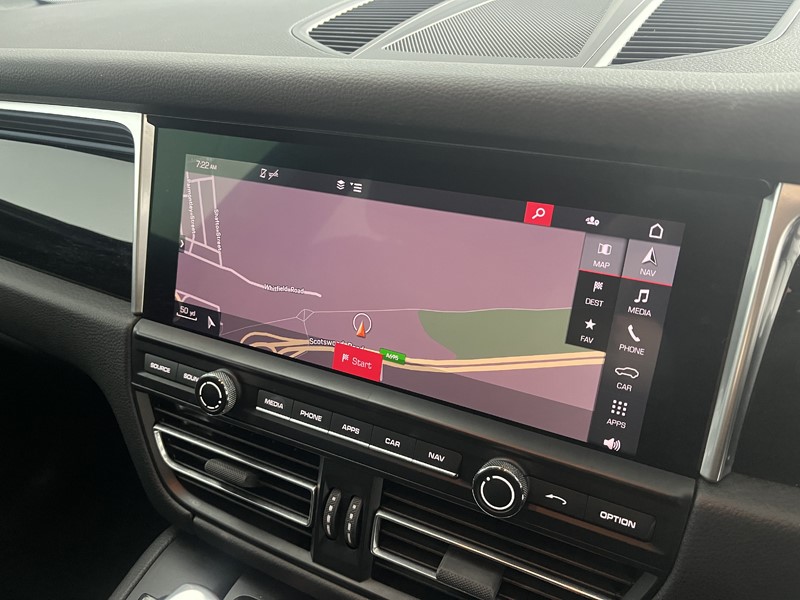 2020 (70) PORSCHE MACAN S 5dr PDK 5597556