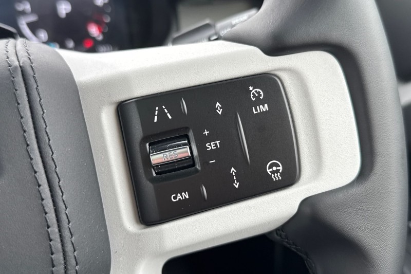  LAND ROVER DEFENDER 3.0 D350 X-Dynamic HSE 110 5dr Auto 4767726