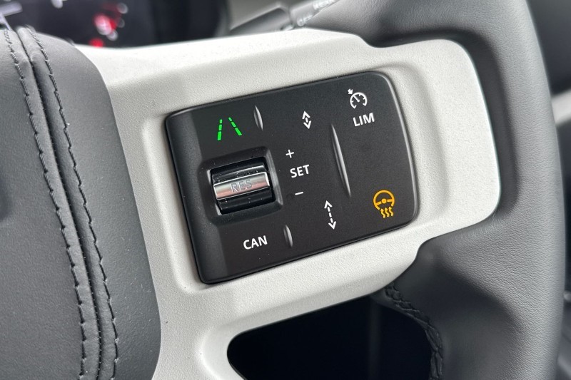  LAND ROVER DEFENDER 3.0 D350 X-Dynamic HSE 110 5dr Auto 4767724