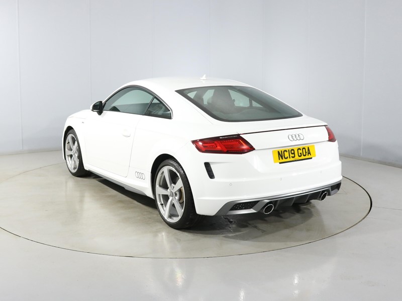2019 (19) AUDI TT 40 TFSI S Line 2dr S Tronic 5626374