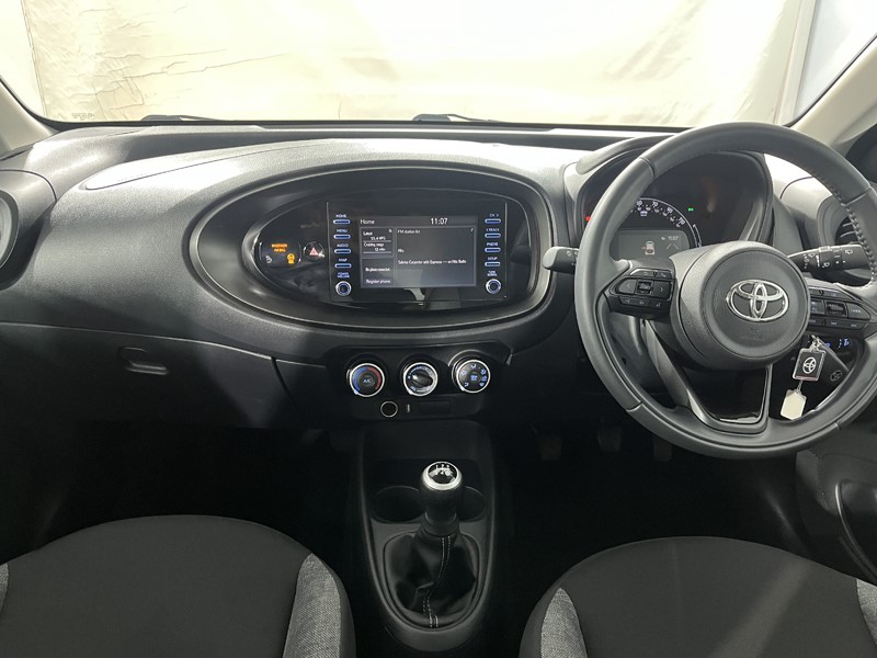 2023 (23) TOYOTA AYGO X 1.0 VVT-i Pure 5dr 5636042