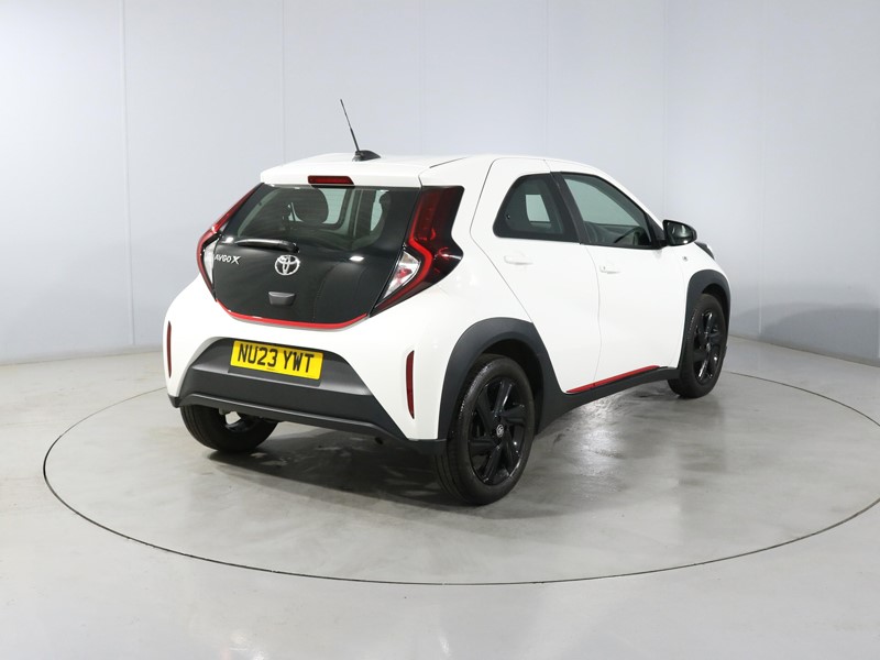 2023 (23) TOYOTA AYGO X 1.0 VVT-i Pure 5dr 5636074